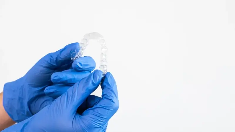Jak długo trwa leczenie Invisalign?