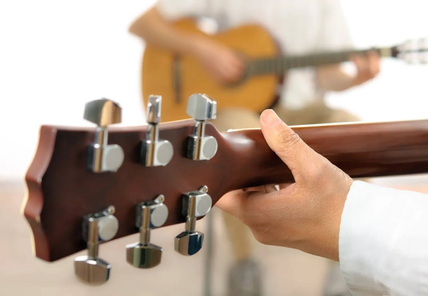 Jak działa gitara elektryczna?